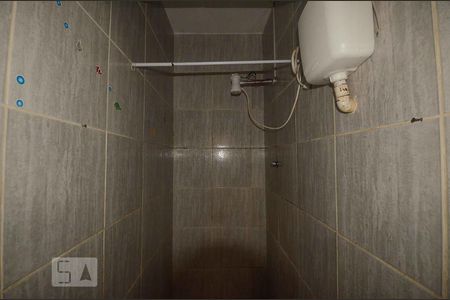 Banheiro de apartamento para alugar com 1 quarto, 21m² em Cacuia, Rio de Janeiro