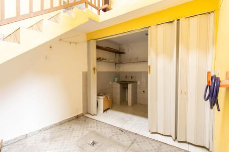 Casa à venda com 330m², 5 quartos e 2 vagasÁrea de Serviço
