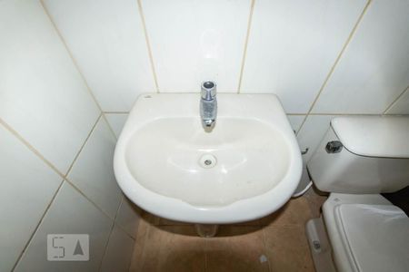 Casa à venda com 330m², 5 quartos e 2 vagasBanheiro 2