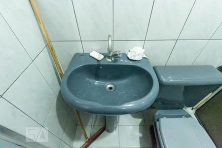 Casa à venda com 330m², 5 quartos e 2 vagasBanheiro 1