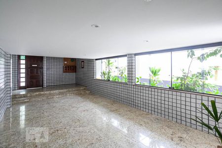 Apartamento para alugar com 70m², 2 quartos e 1 vaga Apartamento para alugar com 70m², 2 quartos e 1 vagaHall de entrada