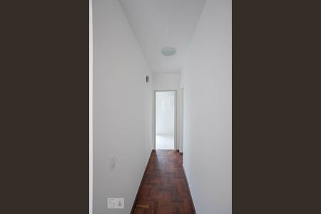 Corredor de apartamento para alugar com 2 quartos, 70m² em Santa Lúcia, Belo Horizonte