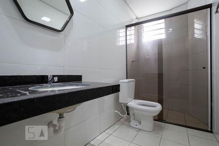 Apartamento para alugar com 70m², 2 quartos e 1 vaga Apartamento para alugar com 70m², 2 quartos e 1 vagaBanheiro social