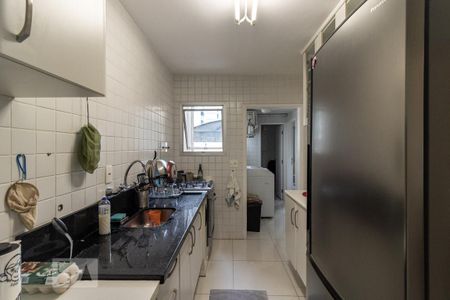 Cozinha de apartamento para alugar com 2 quartos, 72m² em Moema, São Paulo