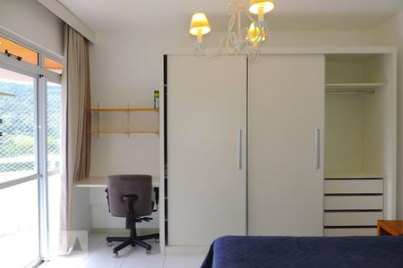 Suite 1 - Armarios de apartamento para alugar com 3 quartos, 130m² em Córrego Grande, Florianópolis