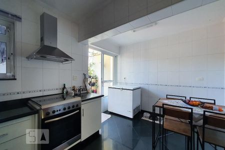 Casa à venda com 160m², 3 quartos e 2 vagasCozinha