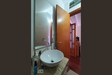 Lavabo de casa à venda com 3 quartos, 160m² em Jardim da Glória, São Paulo