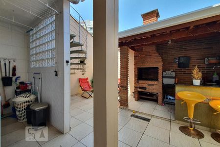 Casa à venda com 160m², 3 quartos e 2 vagasÁrea de serviço/quintal