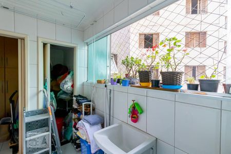 Apartamento à venda com 113m², 3 quartos e 1 vagaÁrea de Serviço