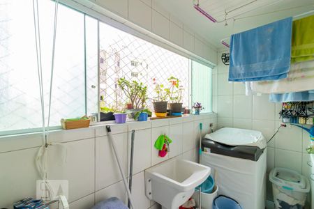 Apartamento à venda com 113m², 3 quartos e 1 vagaÁrea de Serviço