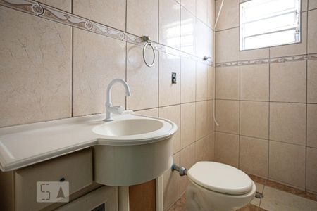 Banheiro de casa para alugar com 1 quarto, 100m² em Conceição, Osasco