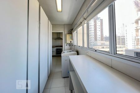 Apartamento para alugar com 151m², 3 quartos e 3 vagas Apartamento para alugar com 151m², 3 quartos e 3 vagasÁrea de Serviço