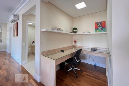 Escritório de apartamento para alugar com 3 quartos, 151m² em Itaim Bibi, São Paulo