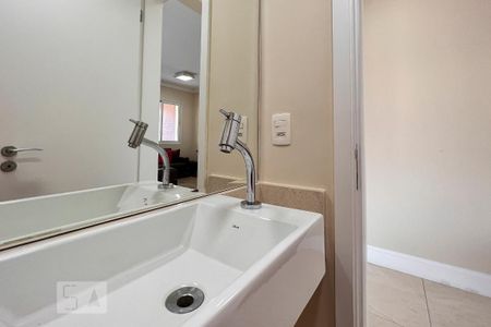 Lavabo de apartamento para alugar com 3 quartos, 151m² em Itaim Bibi, São Paulo