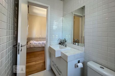 Banheiro da Suíte 2 de apartamento para alugar com 3 quartos, 151m² em Itaim Bibi, São Paulo