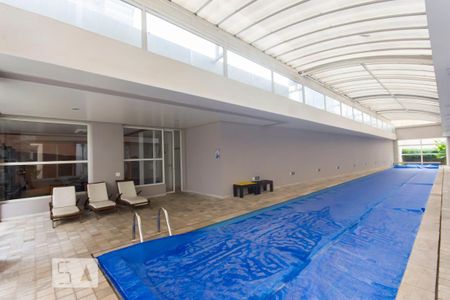 Apartamento para alugar com 151m², 3 quartos e 3 vagas Apartamento para alugar com 151m², 3 quartos e 3 vagasÁrea comum - Piscina