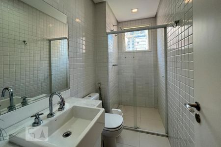 Apartamento para alugar com 151m², 3 quartos e 3 vagas Apartamento para alugar com 151m², 3 quartos e 3 vagasBanheiro da Suíte 2
