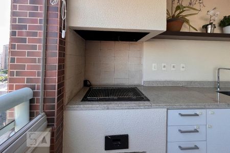 Apartamento para alugar com 151m², 3 quartos e 3 vagas Apartamento para alugar com 151m², 3 quartos e 3 vagasVaranda