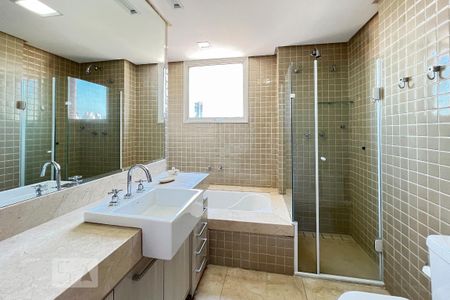 Apartamento para alugar com 151m², 3 quartos e 3 vagas Apartamento para alugar com 151m², 3 quartos e 3 vagasBanheiro da Suíte 3