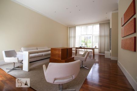 Apartamento para alugar com 151m², 3 quartos e 3 vagas Apartamento para alugar com 151m², 3 quartos e 3 vagasÁrea comum - Salão de festas
