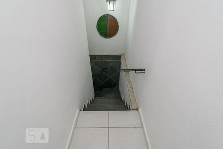 Sala - Hall da entrada (escada) de apartamento para alugar com 2 quartos, 100m² em Bonsucesso, Rio de Janeiro