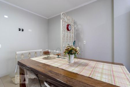 Casa à venda com 205m², 4 quartos e 2 vagas Casa à venda com 205m², 4 quartos e 2 vagasCopa