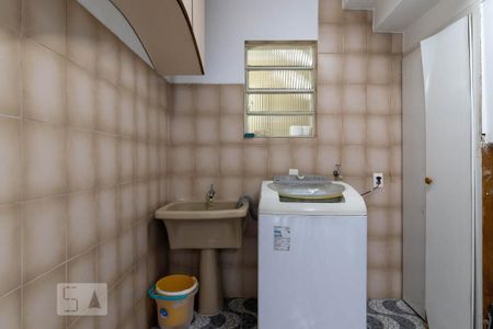 Casa à venda com 205m², 4 quartos e 2 vagas Casa à venda com 205m², 4 quartos e 2 vagasÁrea de Serviço