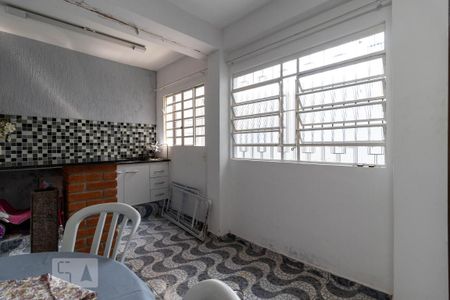 Casa à venda com 205m², 4 quartos e 2 vagas Casa à venda com 205m², 4 quartos e 2 vagasÁrea de Lazer - Churrasqueira
