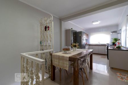 Casa à venda com 205m², 4 quartos e 2 vagas Casa à venda com 205m², 4 quartos e 2 vagasCopa