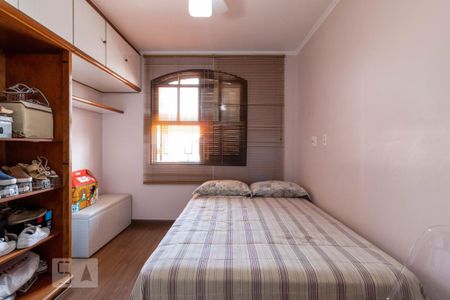 Casa à venda com 205m², 4 quartos e 2 vagas Casa à venda com 205m², 4 quartos e 2 vagasQuarto 3