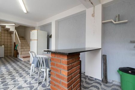Casa à venda com 205m², 4 quartos e 2 vagas Casa à venda com 205m², 4 quartos e 2 vagasÁrea de Lazer - Churrasqueira