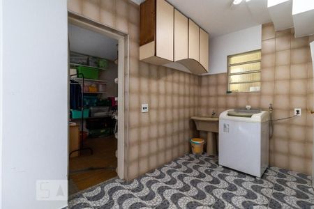 Casa à venda com 205m², 4 quartos e 2 vagas Casa à venda com 205m², 4 quartos e 2 vagasÁrea de Serviço