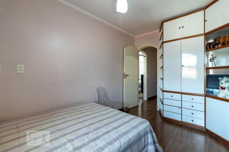 Casa à venda com 205m², 4 quartos e 2 vagas Casa à venda com 205m², 4 quartos e 2 vagasQuarto 3