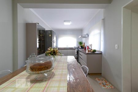 Casa à venda com 205m², 4 quartos e 2 vagas Casa à venda com 205m², 4 quartos e 2 vagasCopa