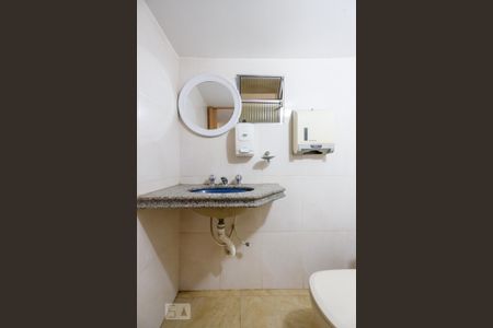 Casa à venda com 289m², 3 quartos e 3 vagas Casa à venda com 289m², 3 quartos e 3 vagasBanheiro 3