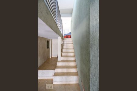 Casa à venda com 289m², 3 quartos e 3 vagas Casa à venda com 289m², 3 quartos e 3 vagasEscada Quintal