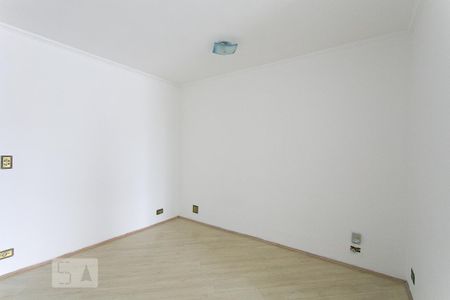 Apartamento à venda com 70m², 2 quartos e 1 vaga Apartamento à venda com 70m², 2 quartos e 1 vagaSala