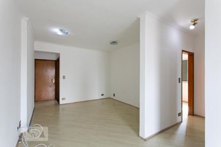 Apartamento à venda com 70m², 2 quartos e 1 vaga Apartamento à venda com 70m², 2 quartos e 1 vagaSala