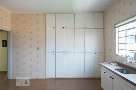 Casa para alugar com 460m², 5 quartos e 2 vagas