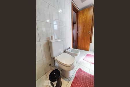 Apartamento à venda com 342m², 3 quartos e 2 vagas Apartamento à venda com 342m², 3 quartos e 2 vagasBanheiro da Suíte