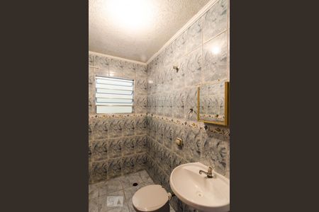 Banheiro de casa para alugar com 1 quarto, 20m² em Montanhão, São Bernardo do Campo