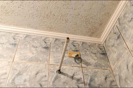 Banheiro de casa para alugar com 1 quarto, 20m² em Montanhão, São Bernardo do Campo