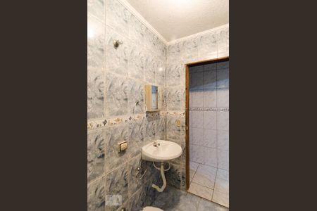 Banheiro de casa para alugar com 1 quarto, 20m² em Montanhão, São Bernardo do Campo