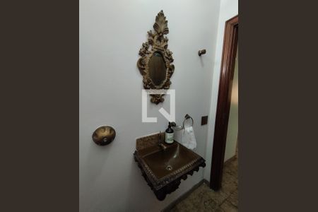 Apartamento à venda com 229m², 5 quartos e 3 vagasLavabo