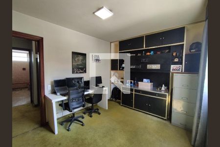 Apartamento à venda com 229m², 5 quartos e 3 vagasQuarto 2