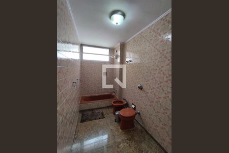 Apartamento à venda com 229m², 5 quartos e 3 vagasBanheiro