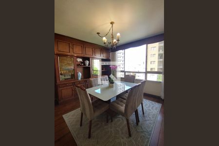 Apartamento à venda com 229m², 5 quartos e 3 vagasCopa