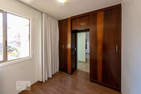 Quarto de apartamento para alugar com 1 quarto, 60m² em Estoril, Belo Horizonte