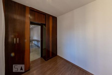Quarto de apartamento para alugar com 1 quarto, 60m² em Estoril, Belo Horizonte