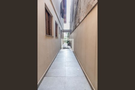 Casa à venda com 150m², 4 quartos e 3 vagasCorredor externo